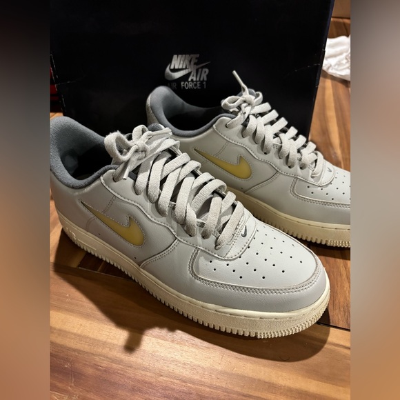 Nike Other - Nike Air Force 1 light bone men’s sz 10